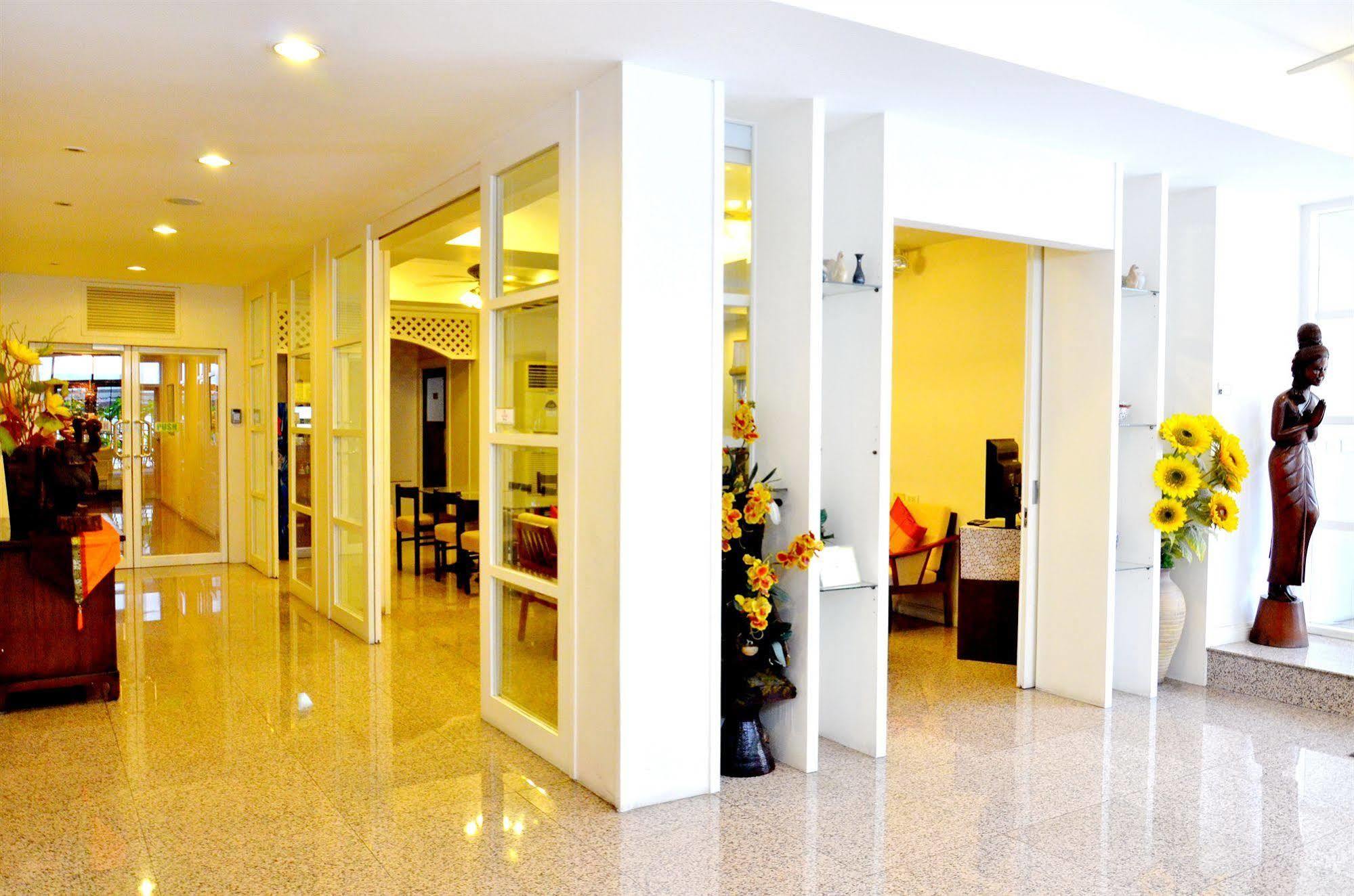 Apartment The Sunrise Bangkok